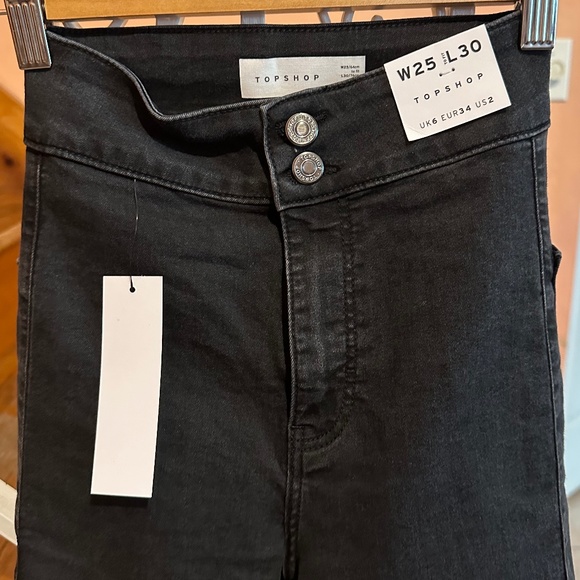 Topshop Joni flare jeans in washed black - Picture 3 of 9